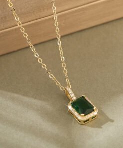 Copper Inlaid Green Zircon Square High-grade Retro Necklace
